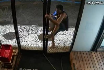 Vídeo: homem arromba porta de padaria em Botafogo e rouba 30 litros de refrigerante
