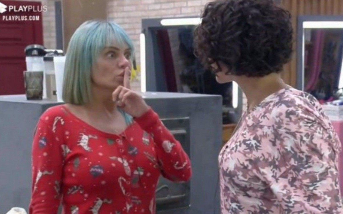 Valentina Francavilla e Aline Mineiro em 'A Fazenda 13'