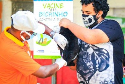 Secretaria de Saúde de Belford Roxo leva campanha de vacinação antirrábica ao bairro Dimas Filho