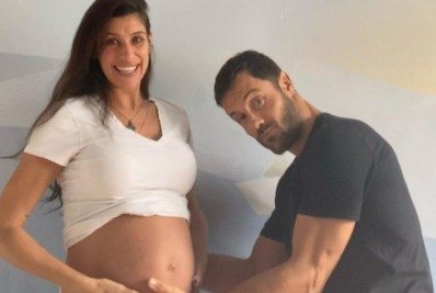 Momento Família! Kayky Brito compartilha registro da namorada mostrando o barrigão na reta final da gravidez 