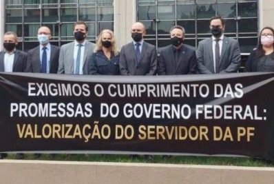 Policiais federais se manifestam contra governo Bolsonaro: 'só tomamos porrada'