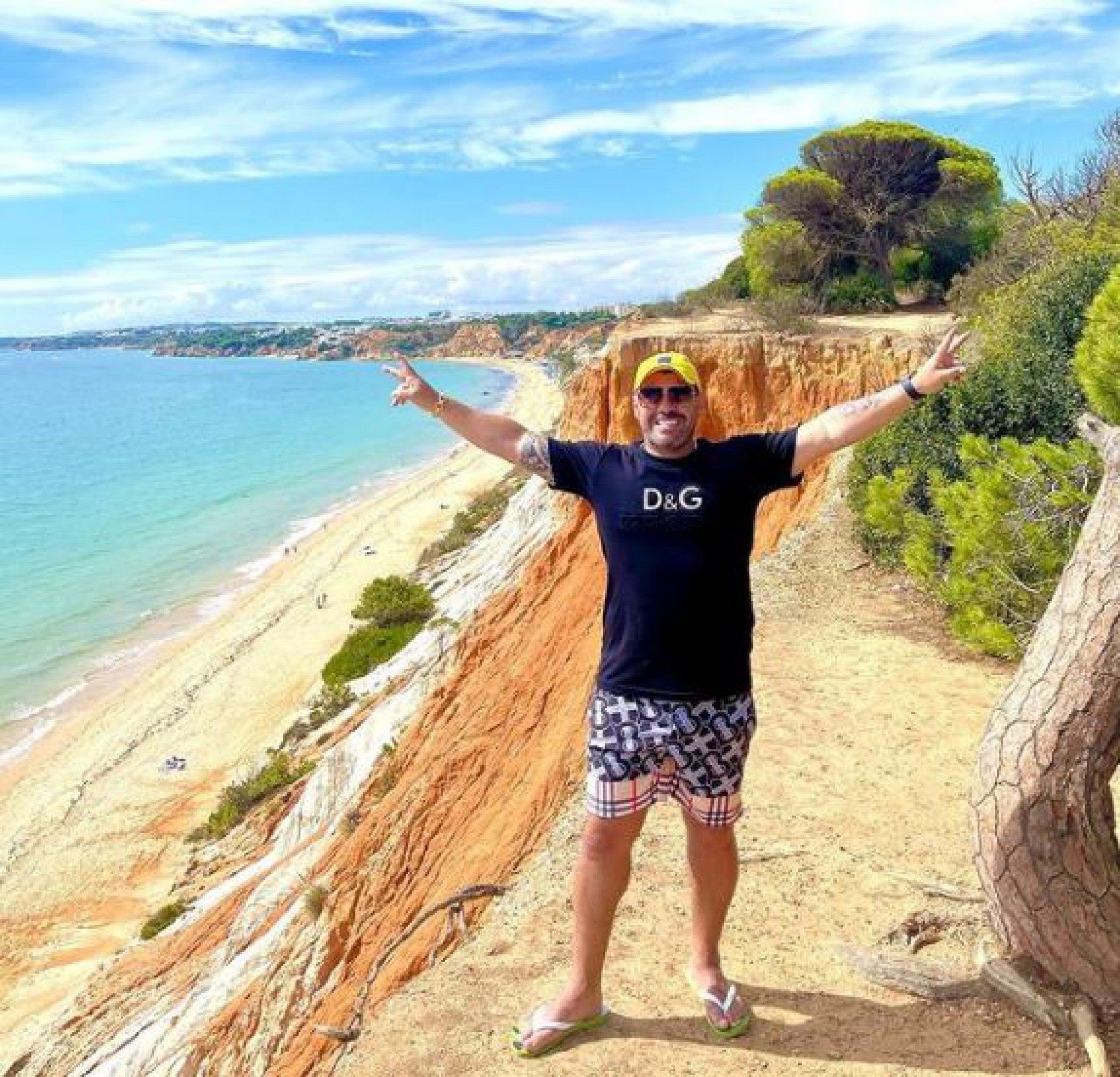 Nas redes sociais, sargento vivia em viagens de luxo - Reprodução / Instagram