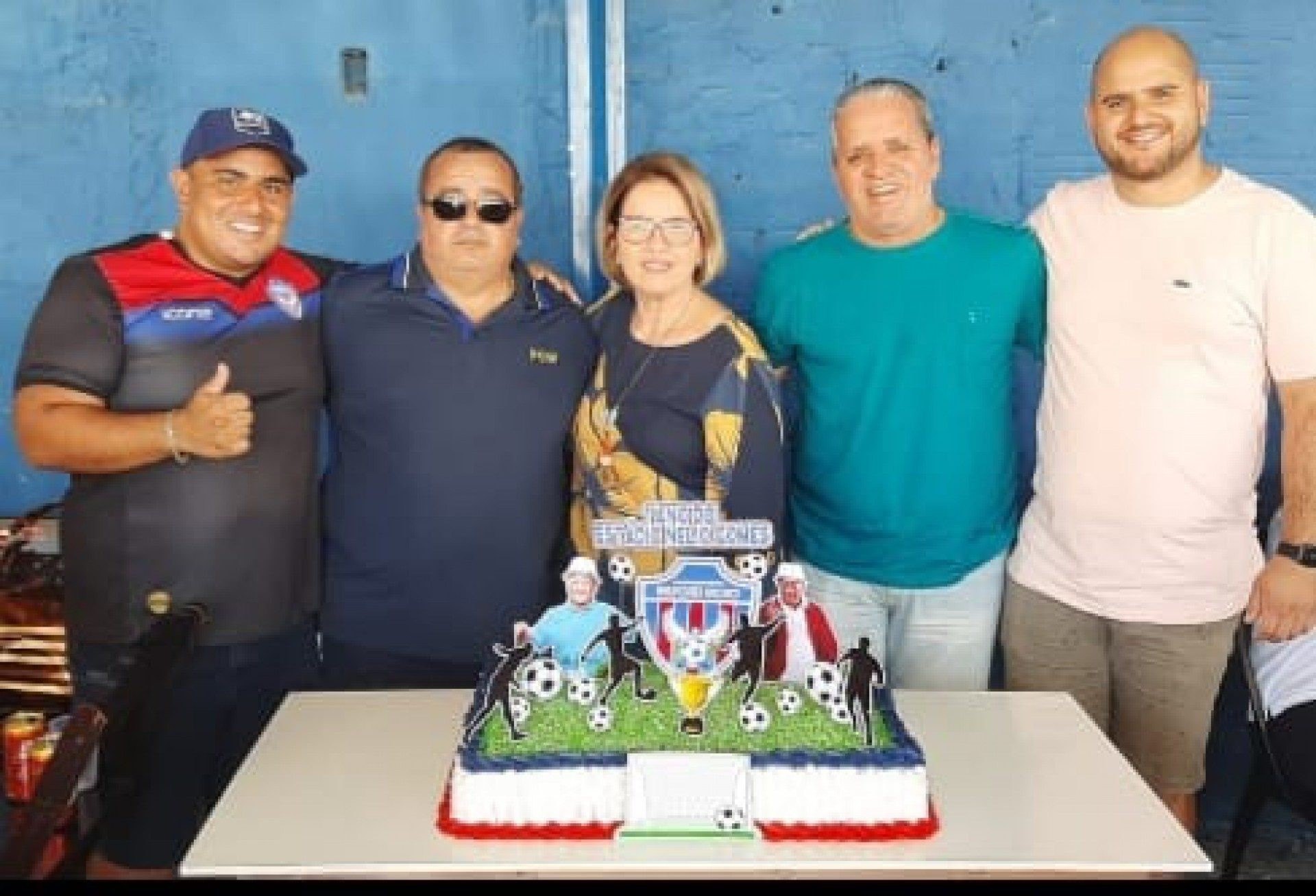 Rodrigo Gomes, Reginaldo Gomes, Regina Cruz, Waldir Gomes e Tiago Gomes no jogo beneficente no anivers&aacute;rio do Est&aacute;dio N&eacute;lio Gomes    - Marcos Leandro / SEBR