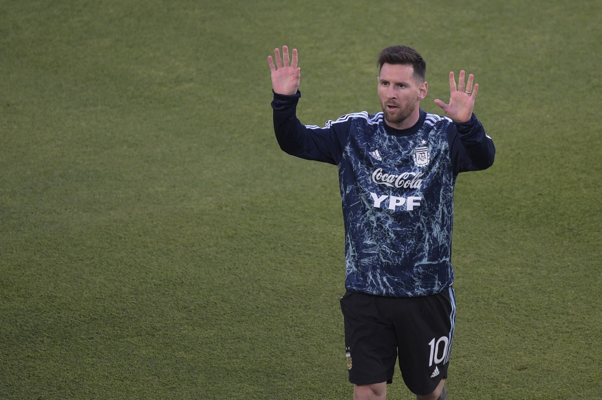 Messi comemora classificação da Argentina para a Copa do Mundo em ‘ano especial’
