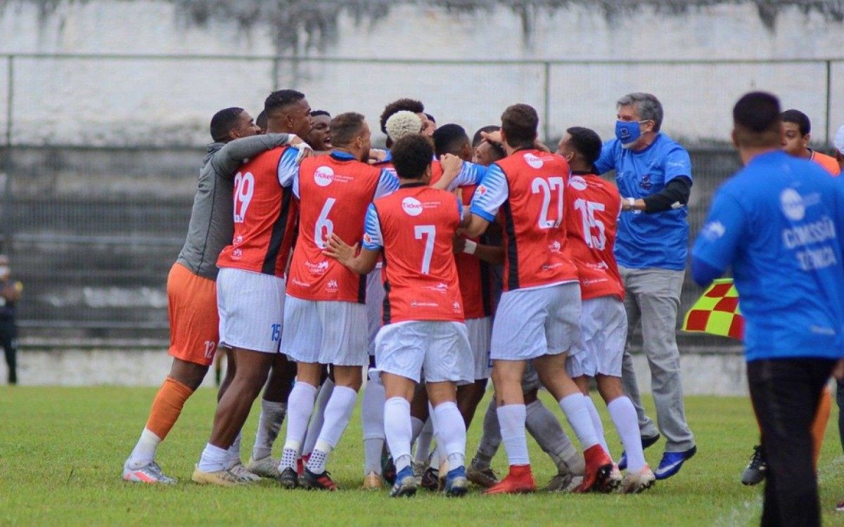 Equipe venceu o Maric&aacute; nos p&ecirc;naltis