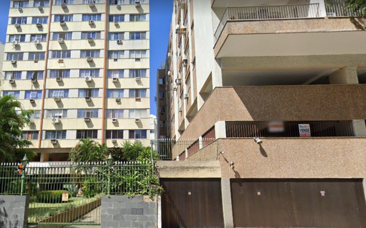 Criminosos chegaram a pular no prédio anexo para fugir