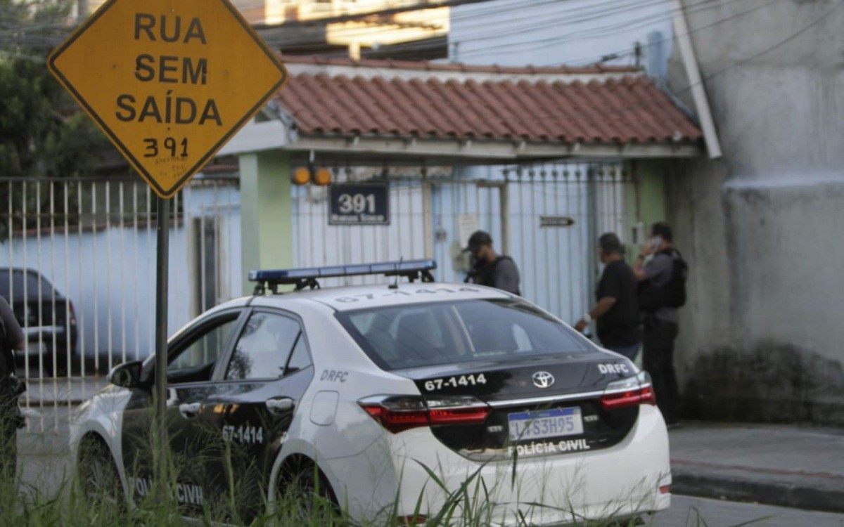 Polícia Civil cumpre mandados de busca, prisão e apreensão durante Dia D de operação que reprime crimes contra o patrimônio - Marcos Porto / Agência O Dia