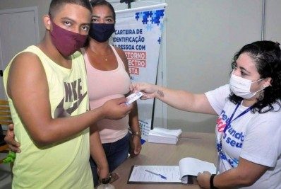 Municípios sorteiam motos e celulares para incentivar vacinação
