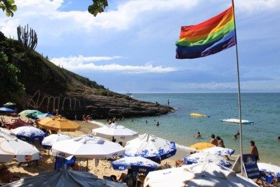 Búzios avança no entretenimento para o turista LGBT com festas exclusivas