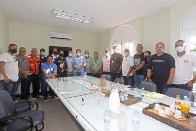 Prefeito de Búzios faz reunião para traçar metas para a chegada do verão