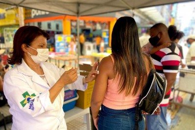 Aos menos cinco estados já aplicam dose de reforço da vacina contra a covid-19