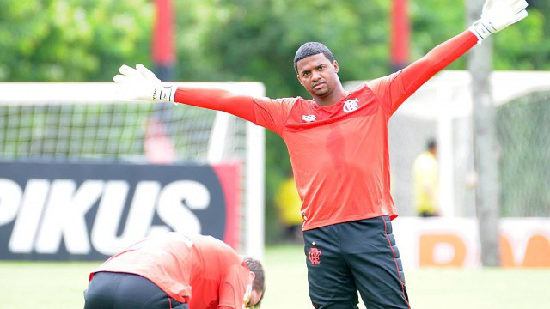 Ex-jogador do Flamengo entra na mira de clube da Série D