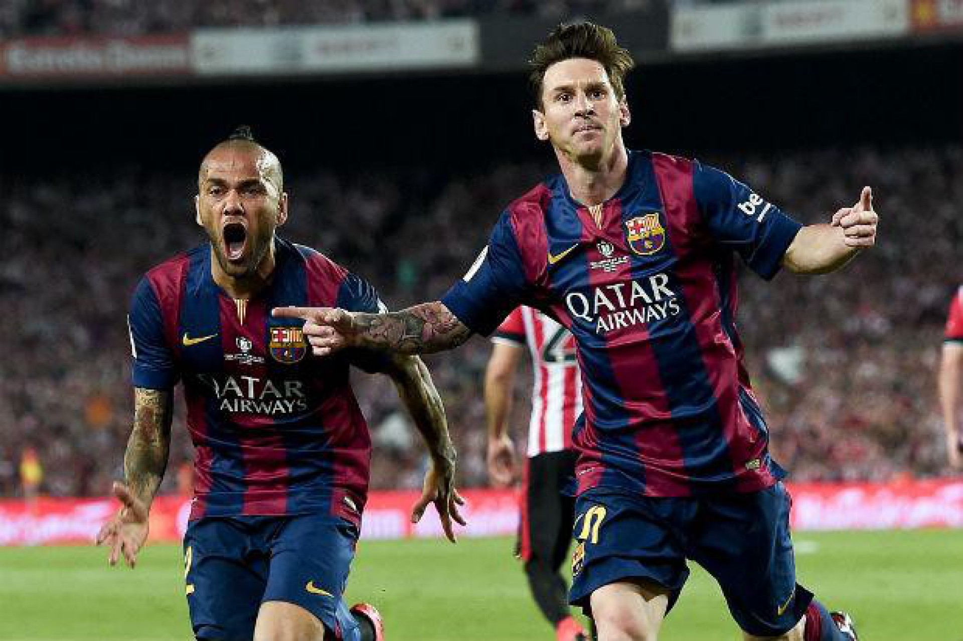 Daniel Alves abre o jogo sobre possibilidade de retorno de Messi ao Barcelona: ‘Os grandes fazem falta’
