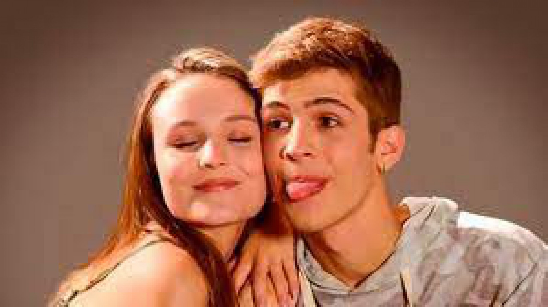 Zé Felipe opina sobre reaproximação do irmão com Larissa Manoela - Reprodução