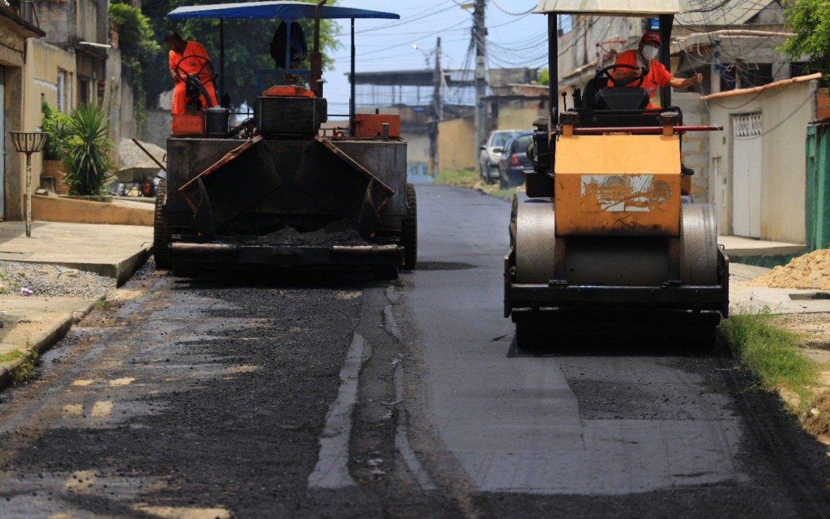 A Rua Salazar est&aacute; sendo asfaltada. O bairro Prata foi contemplado com uma s&eacute;rie de obras nos &uacute;ltimos cinco anos