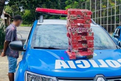 'Papai Noel do tráfico' é preso por suspeita de vender maconha embrulhada em papel de presente