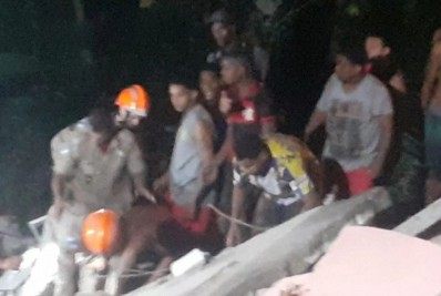 Vídeo: moradores comemoram resgate de criança soterrada em desabamento no Salgueiro