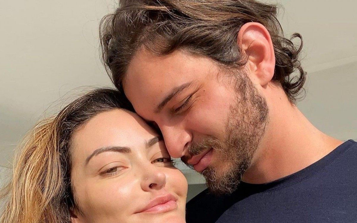 DJ torna p&uacute;blico novo relacionamento amoroso