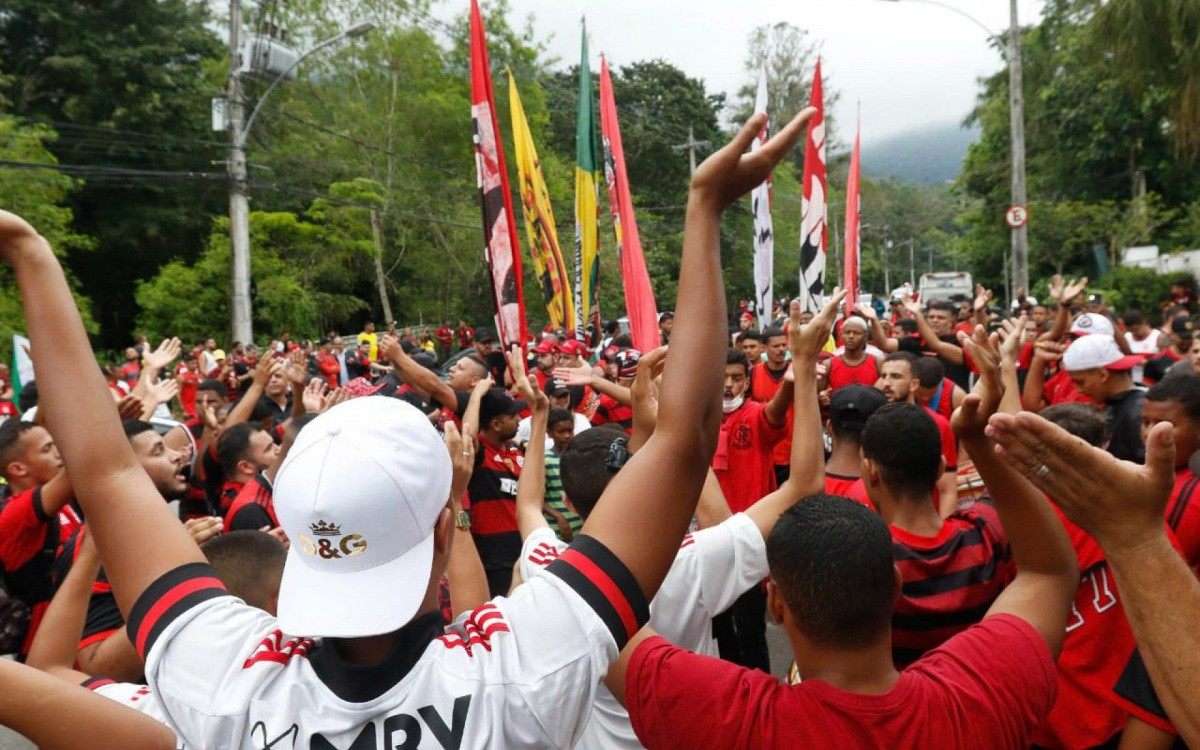 Torcida do Flamengo faz festa na despedida do time rumo à final da Libertadores - Reginaldo Pimenta / Agencia O Dia