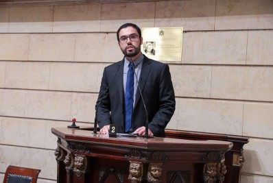 Quando os relógios correm de forma distinta dentro do serviço público