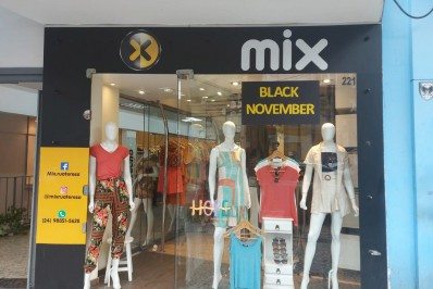 Lojas da Rua Teresa aderem ao período de descontos de novembro