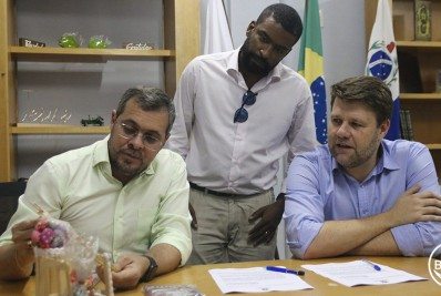 Prefeitura e Estado assinam acordo para fomentar o artesanato na cidade