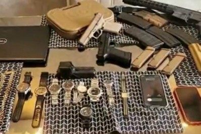 Polícia apreende armas e material de provedora de internet ligada ao tráfico em Cabo Frio