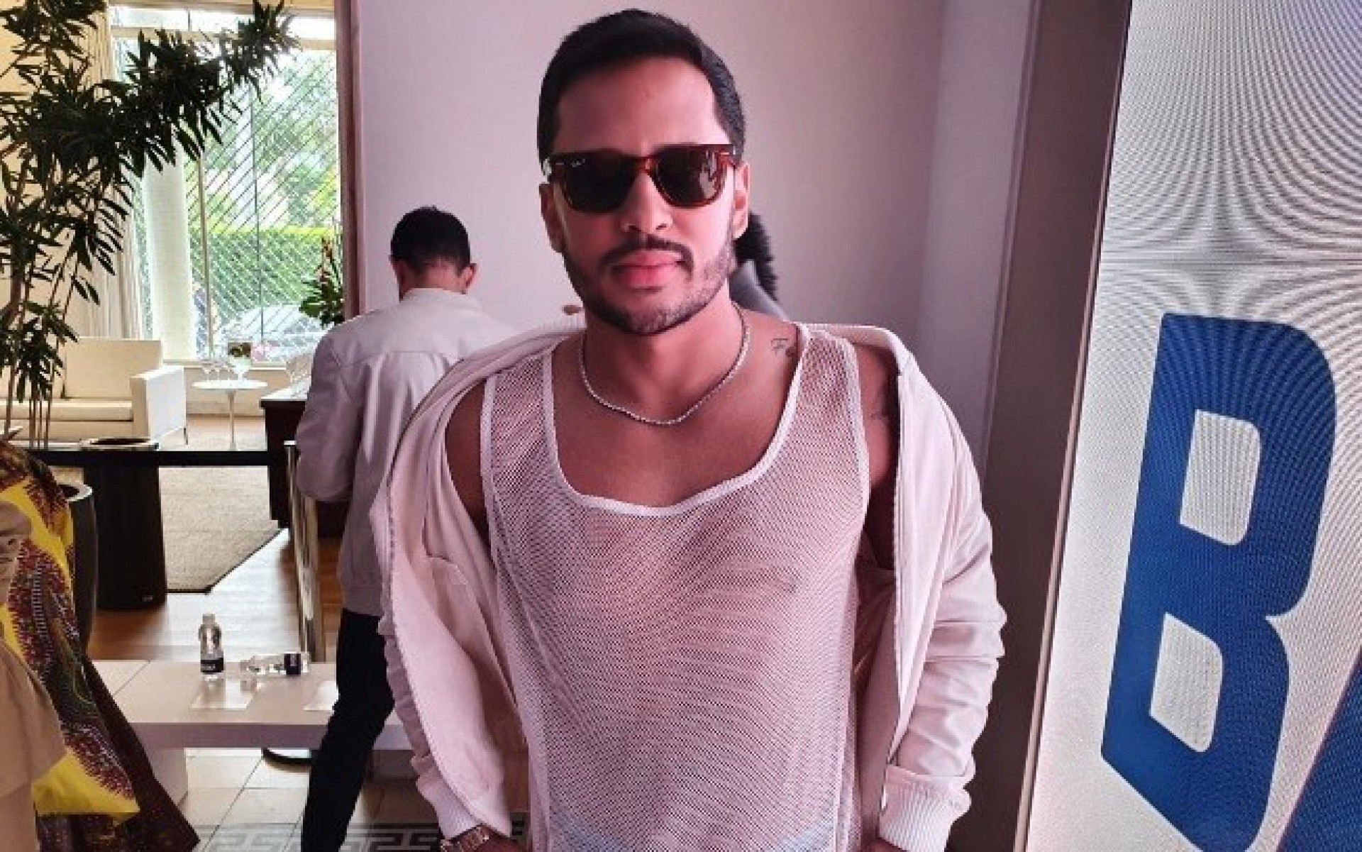 Lucas Guimarães exibe resultado de lipo no SPFW | Celebridades | O Dia Lucas Guimarães exibe resultado de lipo no SPFW | Celebridades | O Dia