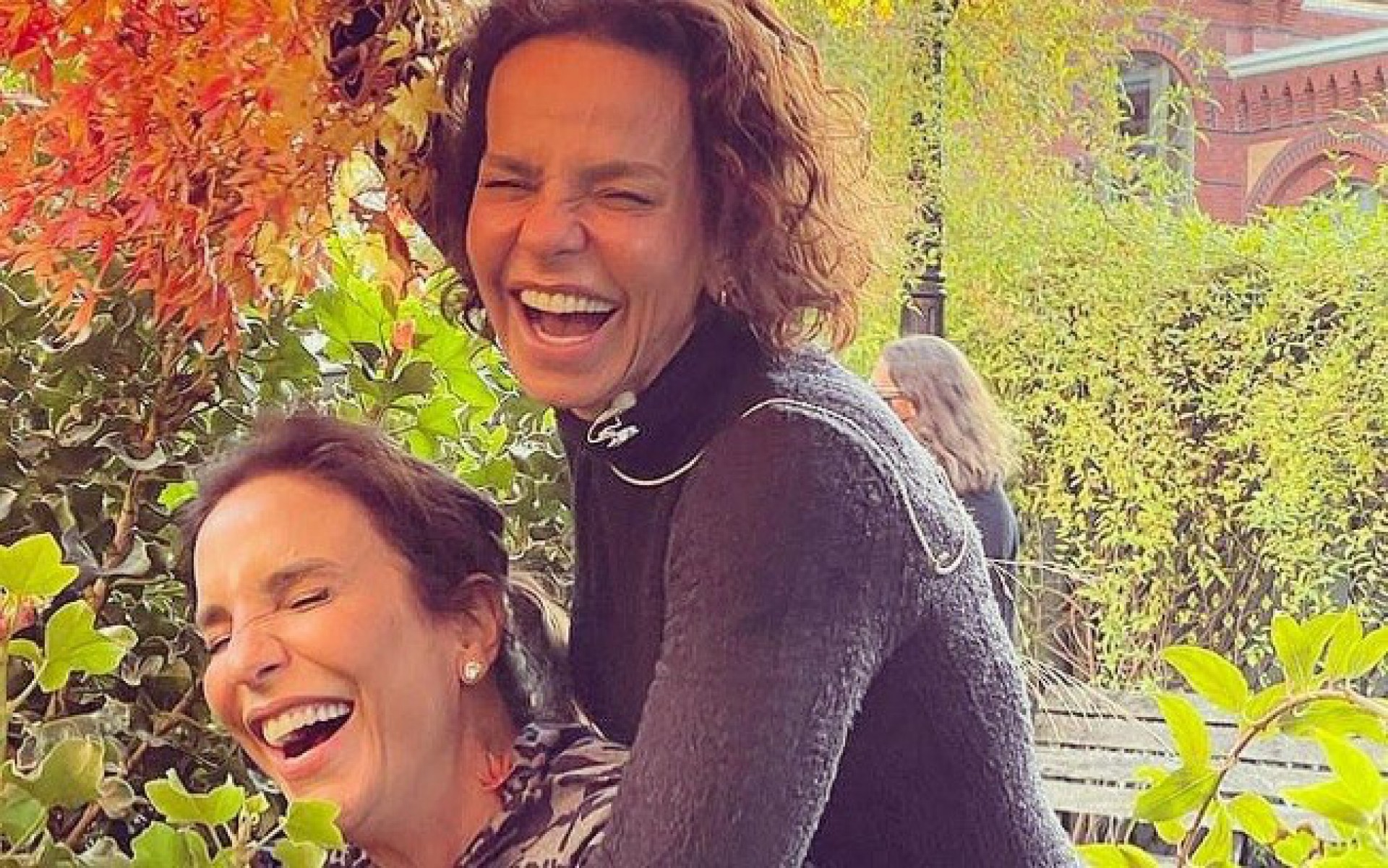 Ivete Sangalo e Cynthia.  - Reprodução Internet