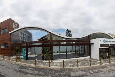 Centro de Treinamento de Surfe L&eacute;o Neves &eacute; inaugurado em Saquarema  - Divulga&ccedil;&atilde;o