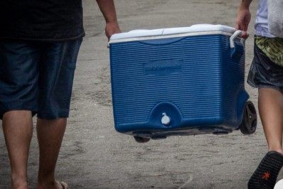 Decreto proíbe cooler nos passeios de barco em Arraial do Cabo