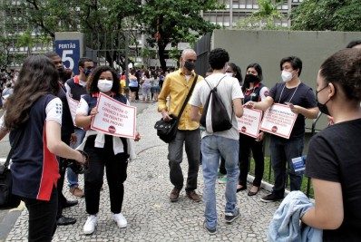 Estudantes já começam a deixar as provas do primeiro dia do Enem 2021