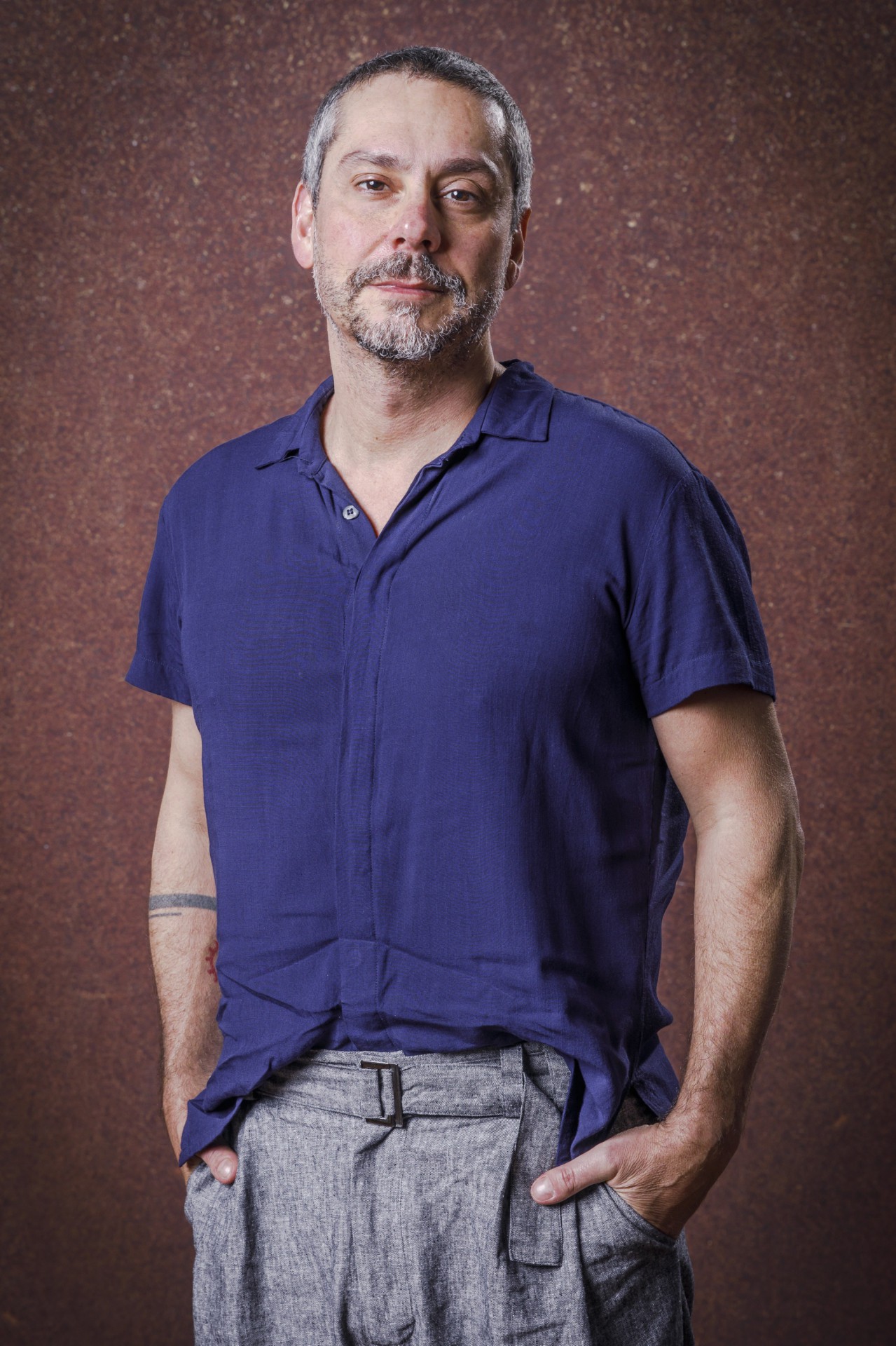 Alexandre Nero provoca o governo em foto sem camisa - Reprodução