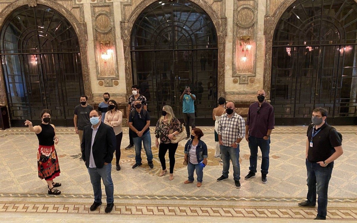 Visita guiada ao Theatro Municipal custa R$ 20, na tarifa cheia