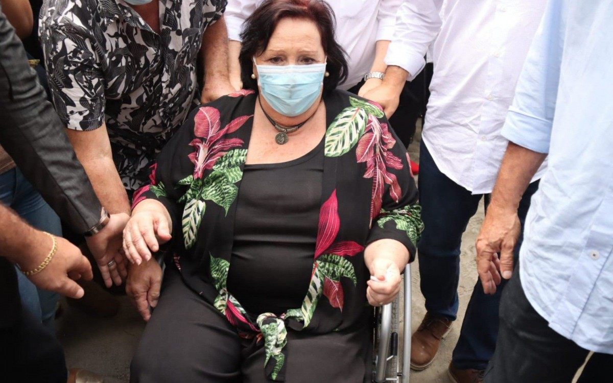  Dea Lúcia na inauguração de estátuas em homenagem a Paulo Gustavo em Niterói - Agnews