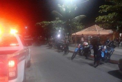  Guarda Civil Municipal, Postura e PM, fiscalizam estacionamentos irregulares em Saquarema