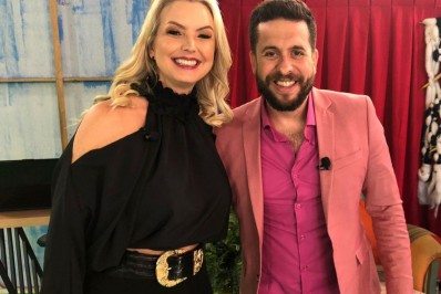 Alessandra Scatena revela investidas de cantor espanhol