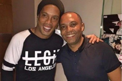 Rolê aleatório? Salgadinho compõe single com Ronaldinho Gaúcho: 'Bate bolão com a caneta na mão'