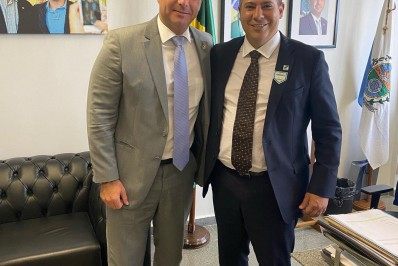 Secretário de Ciência e Tecnologia é recebido pelo senador Flávio Bolsonaro 