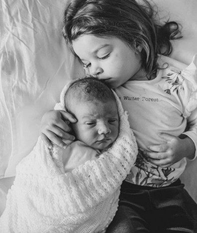 Chay Suede mostra primeiros dia de vida do filho José - Reprodução