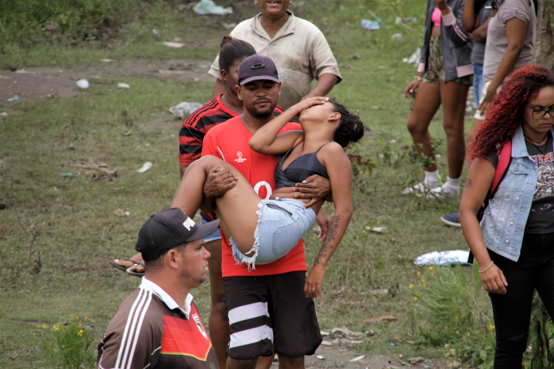Corpos encontrados em área de mangue no Complexo do Salgueiro - Marcos Porto/Agencia O Dia