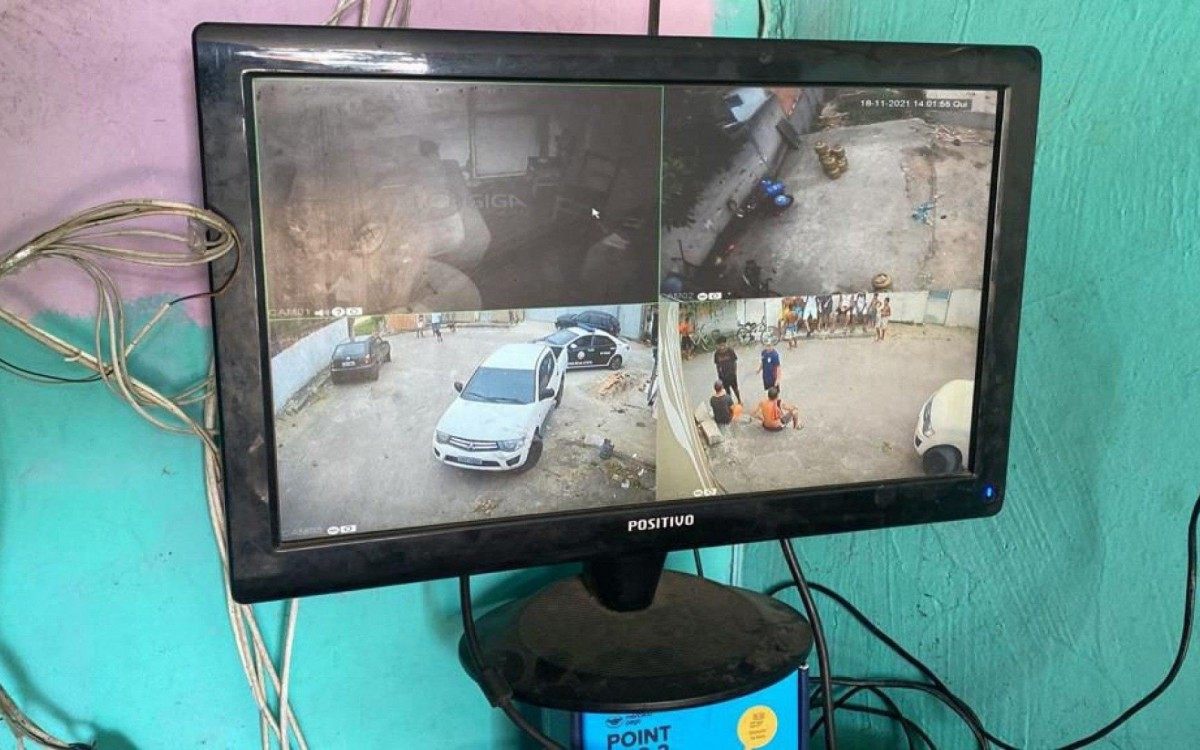 Pol&iacute;cia Civil faz opera&ccedil;&atilde;o para sufocar finan&ccedil;as da mil&iacute;cia do Rio