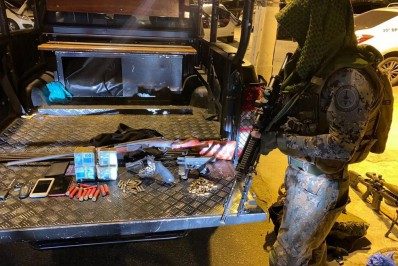 Comparsa do miliciano Tandera é preso com armas, munições e R$ 57 mil na Zona Oeste