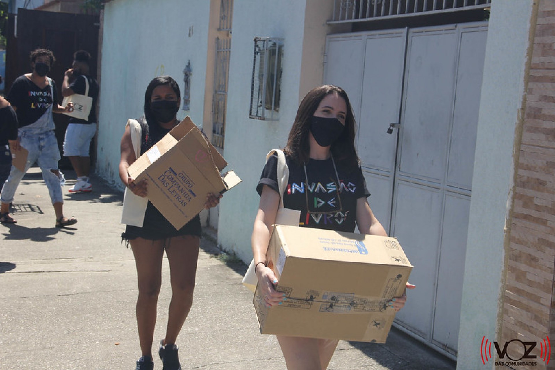 A distribuição será realizada pelos voluntários, que percorrerão dezenove localidades dentro das comunidades  - Voz das Comunidades