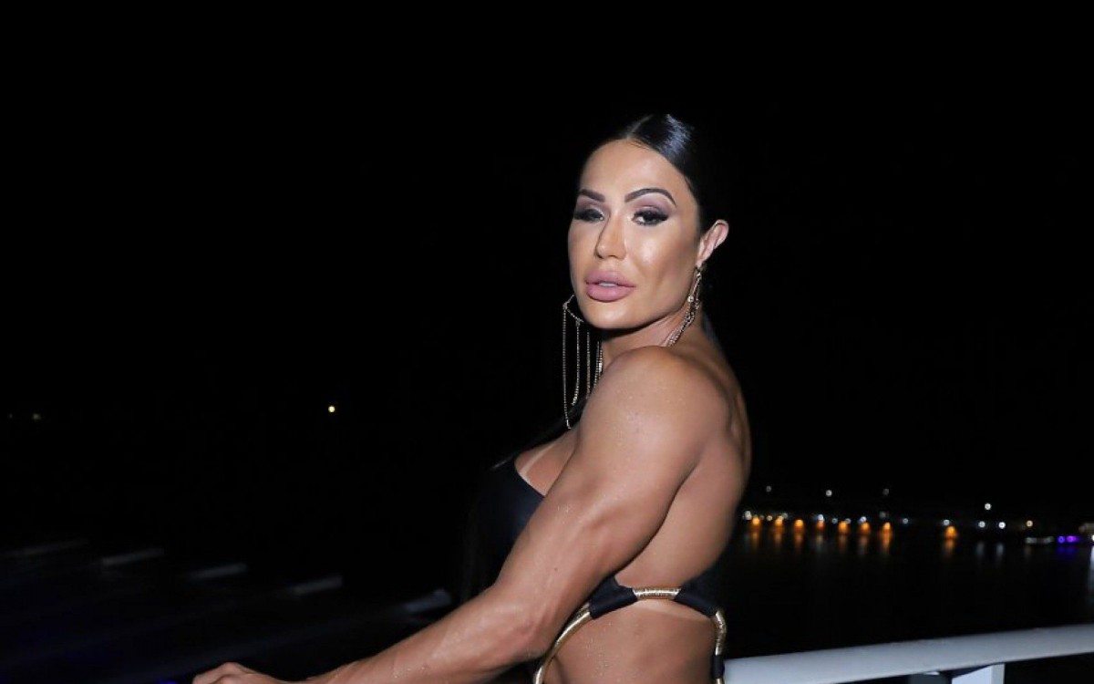 Gracyanne Barbosa no lan&ccedil;amento de um camarote para o Carnaval 2022