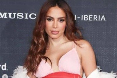 Anitta revela que está namorando: 'Super recente'