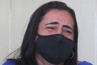 Filhos de homem que caiu de caixão dizem que coveiros tentaram dar 'jeitinho': 'Desumano'