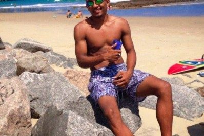 Cantor de funk, MC Black é encontrado morto em praia de Fortaleza
