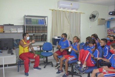 Prefeitura faz palestra sobre prevenção de afogamento para alunos da rede municipal 