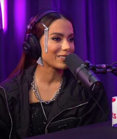 Anitta - reprodução de vídeo